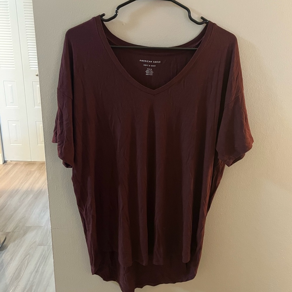 Maroon t shirt
